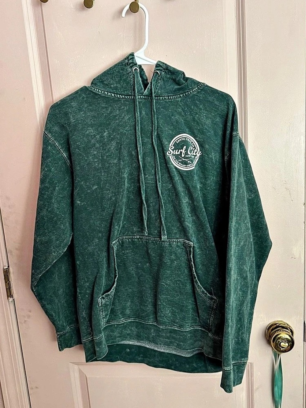 Wetlookwear Surf City Graphic Hoodie in Green Size Medium